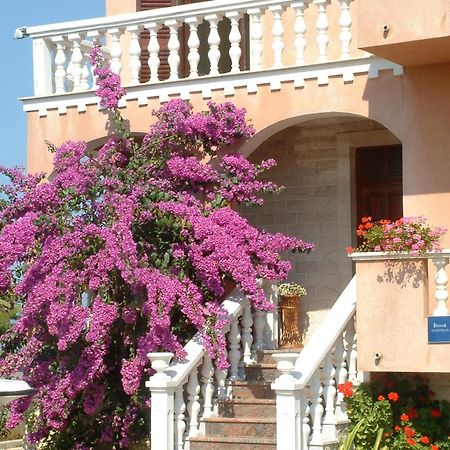 Apartment Valerija ปริฟลากา ภายนอก รูปภาพ